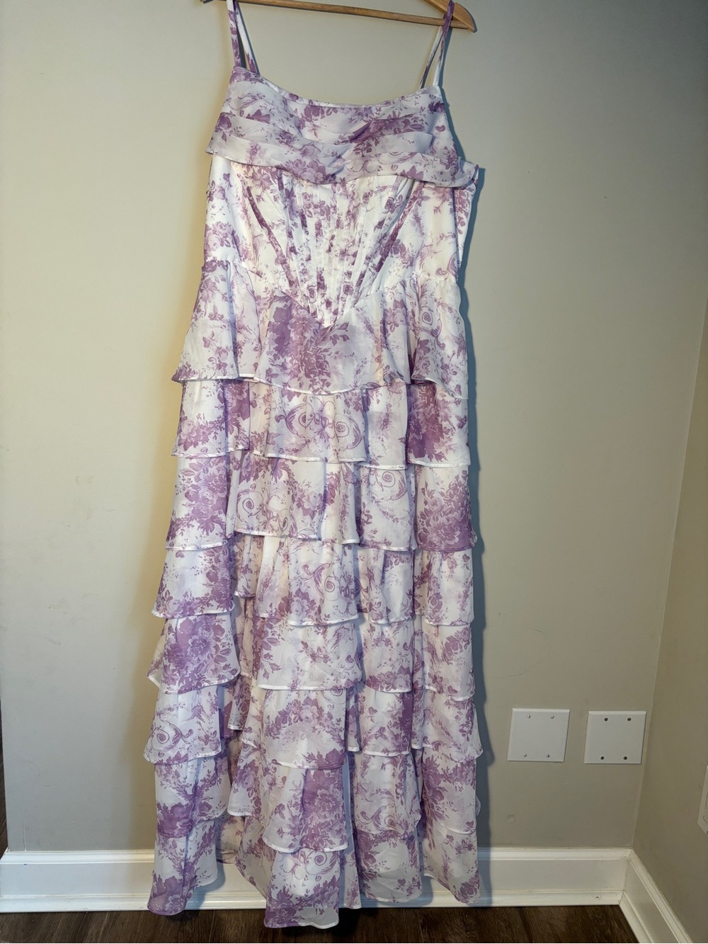 Romantic NWT Lavender Floral Tiered Maxi Dress with Corset Tie & Slit Sz 20W